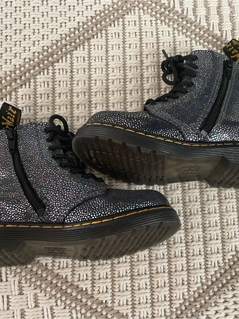 Dr. Martens 1460 Pascal Iridescent Lace Up Boots Youth Girls Size 9 New